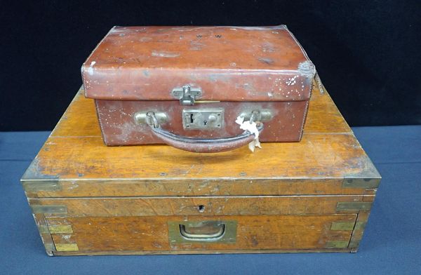 A DREW & SONS BROWN LEATHER VANITY CASE