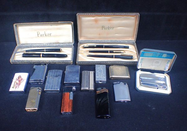 A COLLECTION OF PARKER PENS