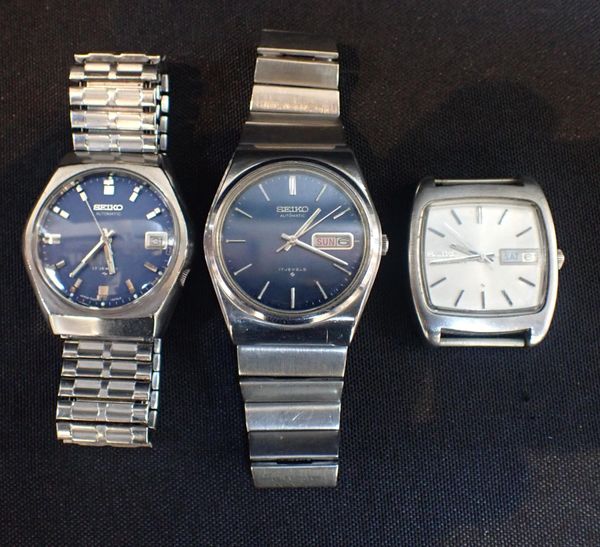 SEIKO: A STAINLESS STEEL WRISTWATCH