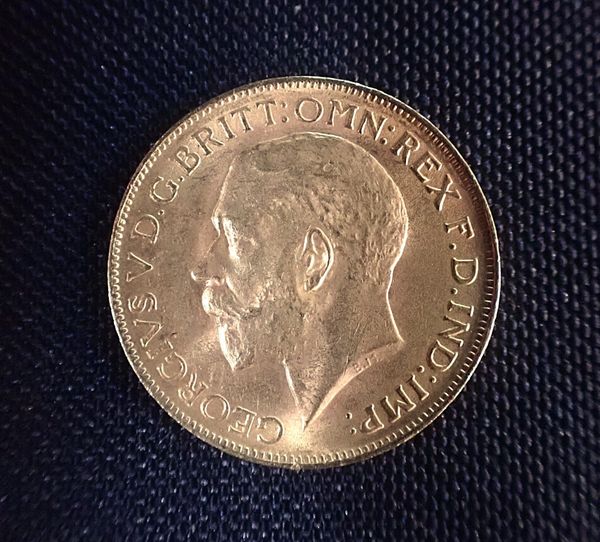 GEORGE V 1926 GOLD SOVEREIGN