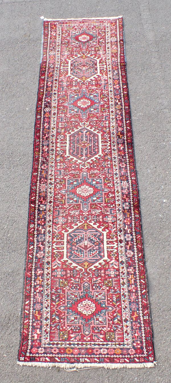 A RED GROUND RUNNER