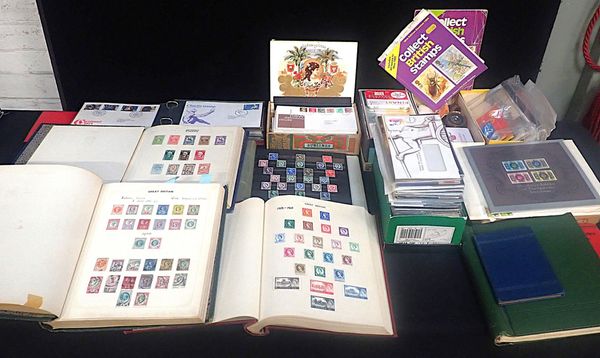 A LARGE GENERAL GB AND WORLD STAMP COLLECTION