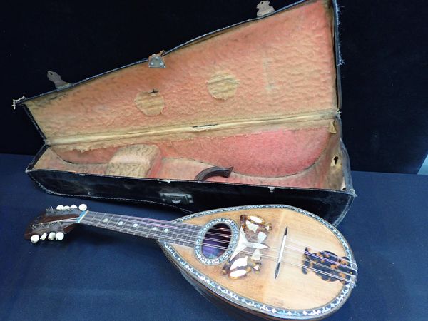 A NEAPOLITAN MANDOLIN, BY DOMENICO BANONI, NAPOLI