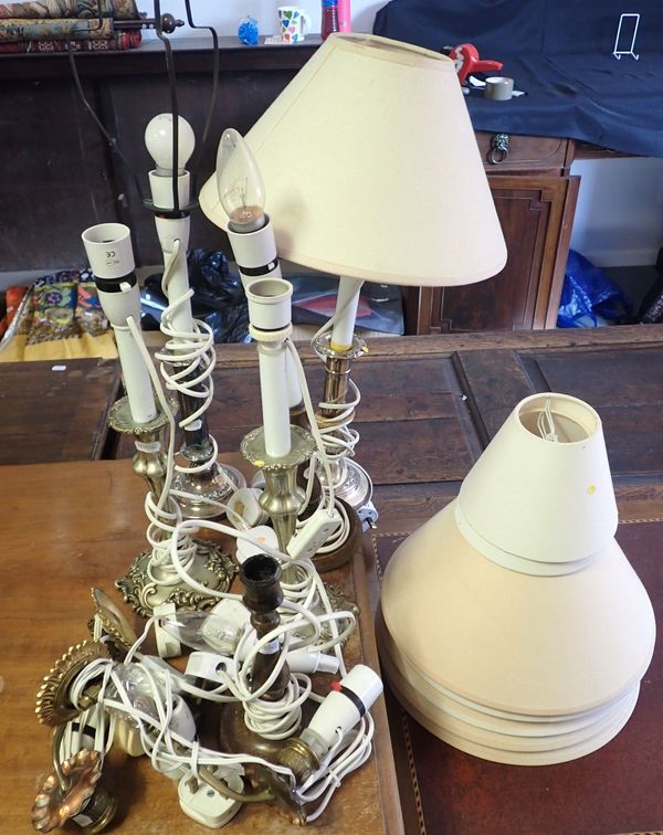 A PAIR OF SILVER PLATED ELECTRIC TABLE LAMPS