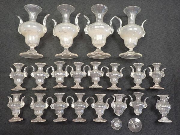 A COLLECTION OF VENETIAN STYLE MINIATURE GLASS VASES