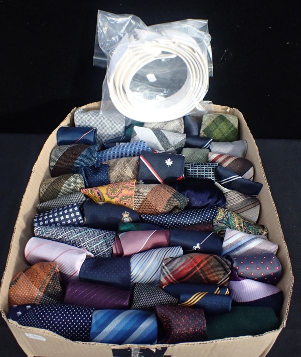 A COLLECTION OF VINTAGE TIES