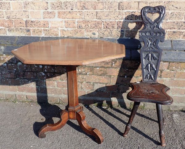 A 19th CENTURY WALNUT TRIPOD TABLE