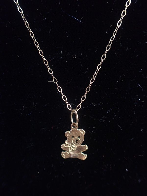 GOLD TEDDY BEAR PENDANT AND CHAIN