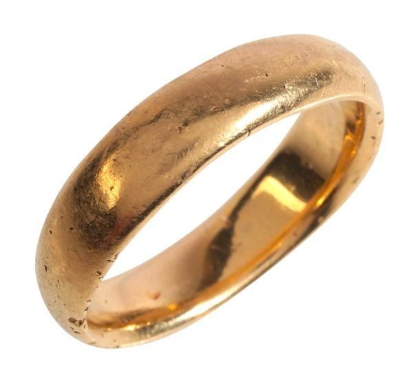 A GENTLEMAN'S WEDDING BAND