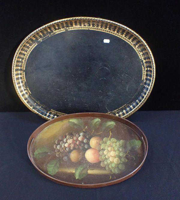A VICTORIAN PAPIER MACHE OVAL GILDED TRAY
