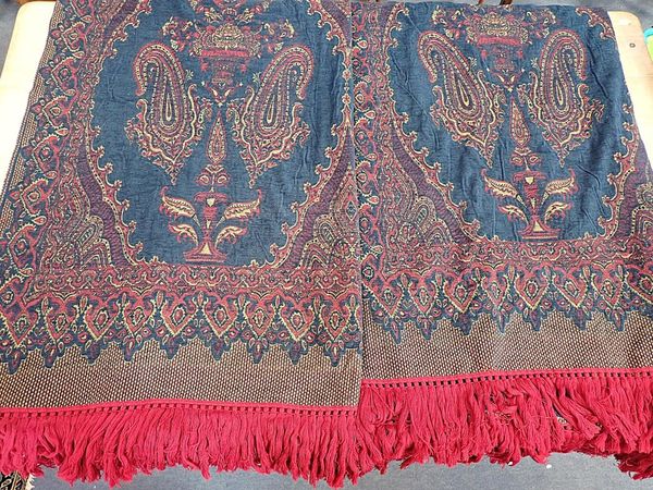A PAIR OF MULBERRY THROWS OR BLANKETS