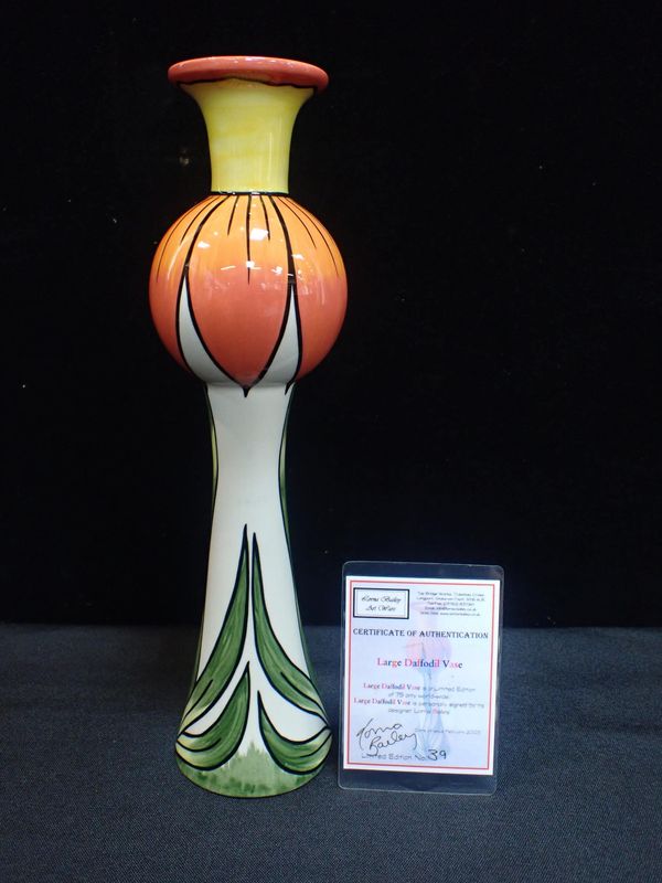 LORNA BAILEY: LARGE DAFFODIL VASE