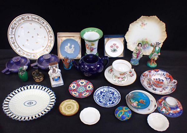 A COLLECTION OF CERAMICS