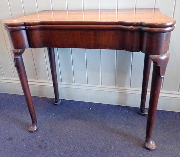 AN 18th CENTURY MAHOGANY CARD TABLE