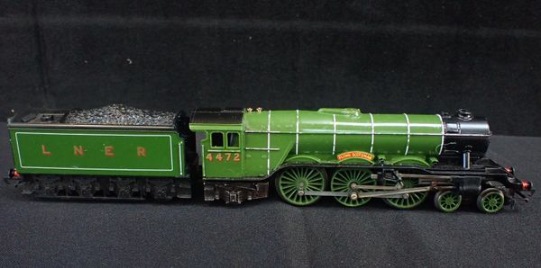 00 GAUGE FLYING SCOTSMAN LOCOMOTIVE