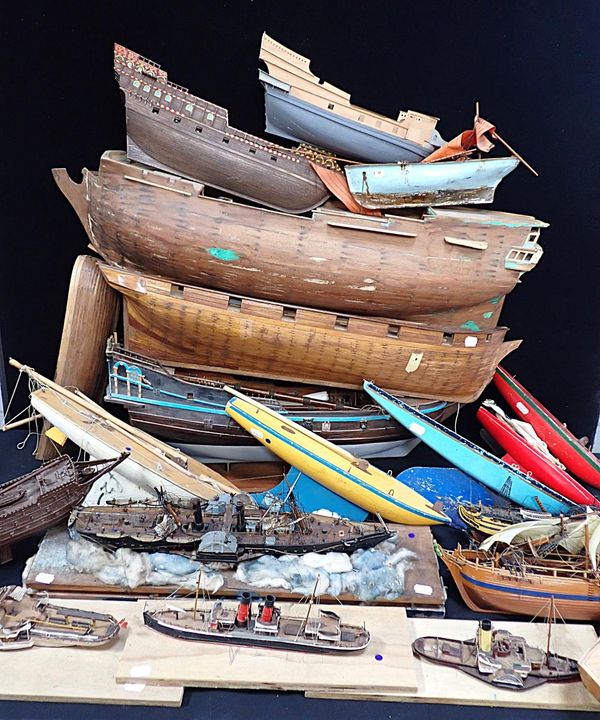 A COLLECTION OF MODEL BOATS: