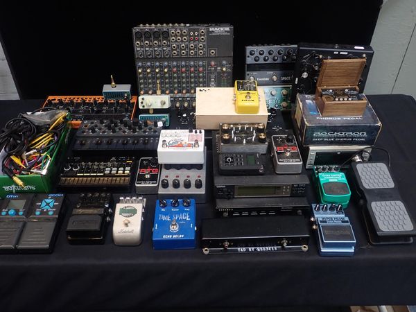 MACKIE 1202-VLZ PRO 12 CHANNEL MIXER