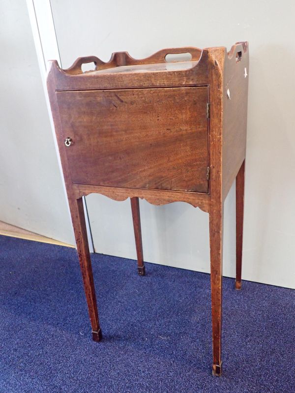 A GEORGE III MAHOGANY BEDSIDE CUPBOARD