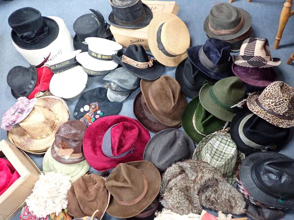 A QUANTITY OF VINTAGE AND MODERN HATS