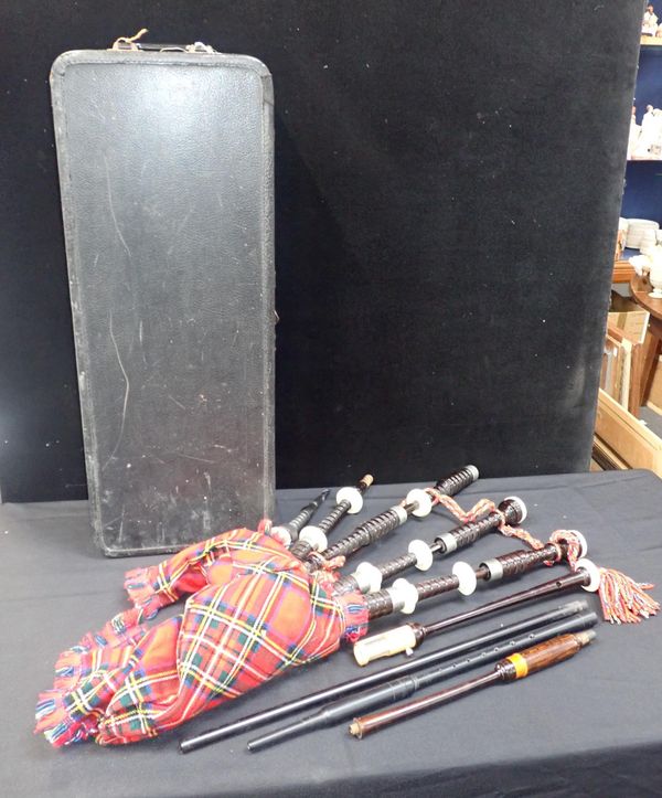 A SET OF CASED 20TH CENTURY BAGPIPES