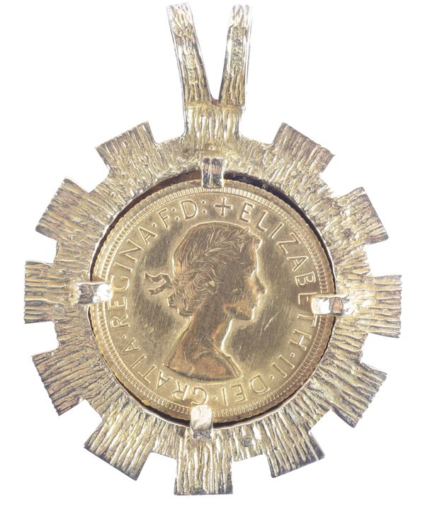 A 1966 QUEEN ELIZABETH II GOLD SOVEREIGN