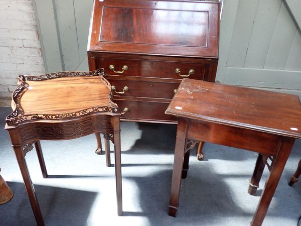 A MAHOGANY CHINESE CHIPPENDALE STYLE TABLE, WITH FRET GALLERY