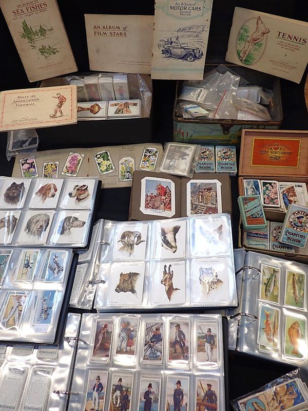 A COLLECTION OF CIGARETTE CARDS