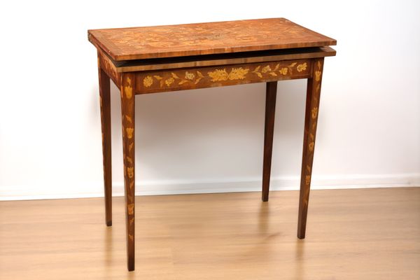 A MAHOGANY AND MARQUETRY INLAID TEA TABLE