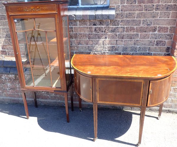 AN EDWARDIAN MAHOGANY DISPLAY CABINET