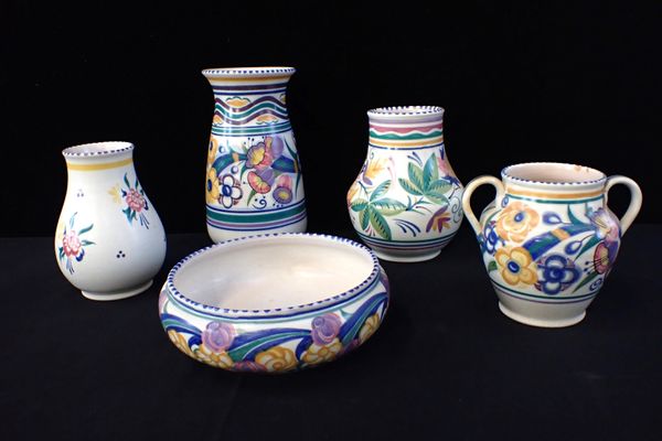 POOLE POTTERY: FIVE TRADITIONALLY PAINTED PIECES