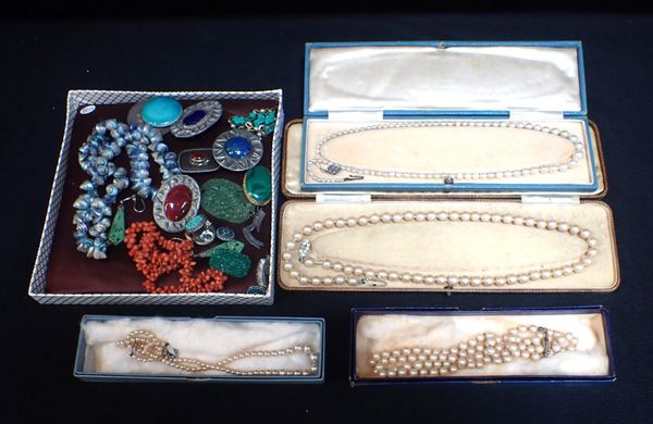 A CORAL NECKLACE
