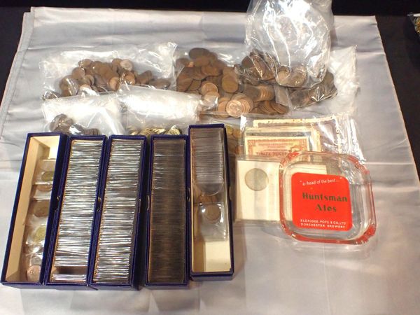 A LARGE QUANTITY OF PENNIES