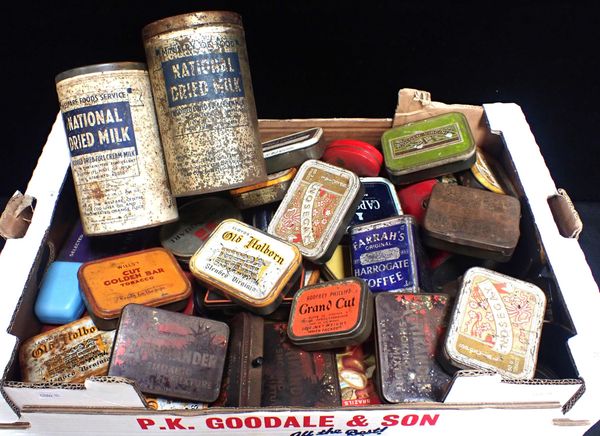 A COLLECTION OF VINTAGE TINS