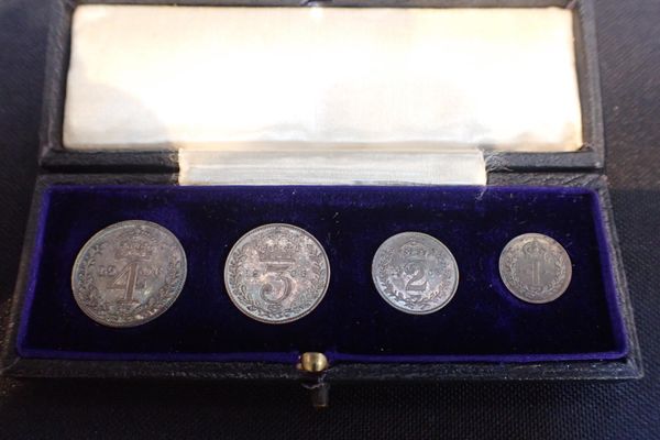 A CASED SET OF MAUNDY MONEY, 1906