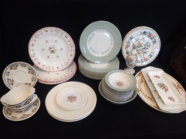 A PART GRINDLEY DINNER SERVICE
