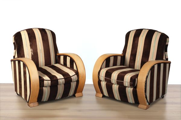 A PAIR OF ART DECO PALE OAK CLUB CHAIRS
