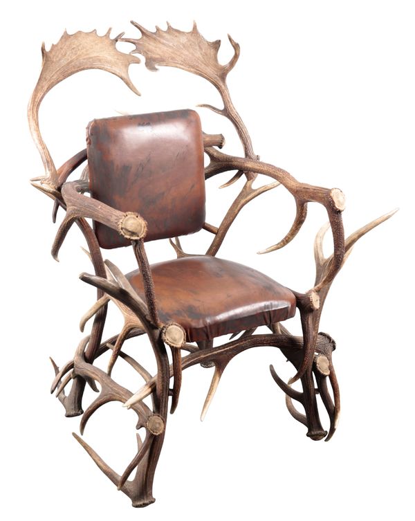 A LARGE EDWARDIAN ANTLER ARMCHAIR