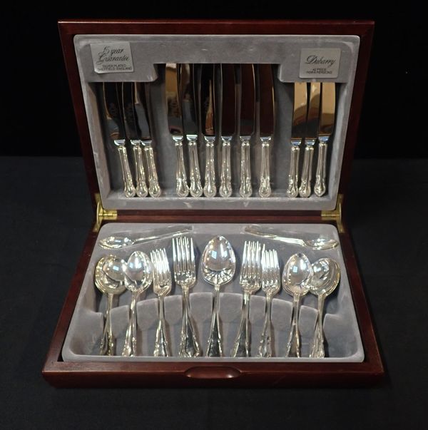 A SILVER-PLATED 'DUBARRY' CANTEEN IN WOODEN CASE