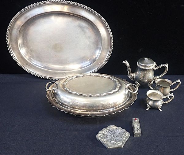 WHITE METAL LIPSTICK CASE & POWDER COMPACT