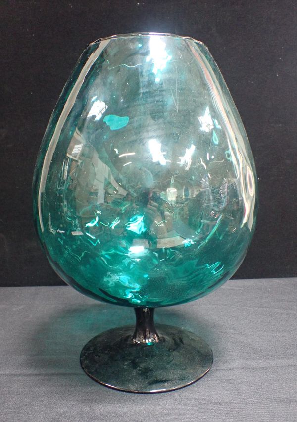 LARGE BALLOON SHAPED GREEN GLASS VASE