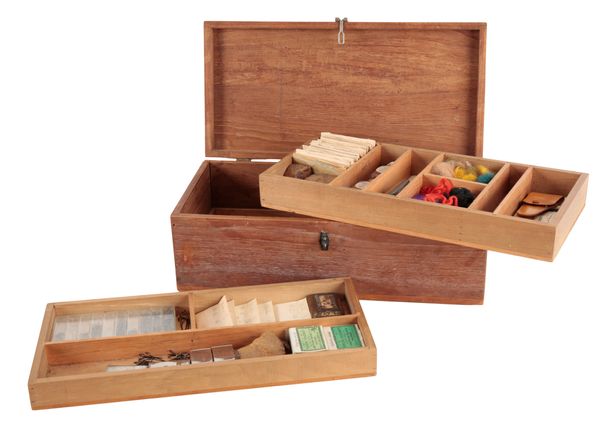 A STAINED PINE FLY-TYING BOX