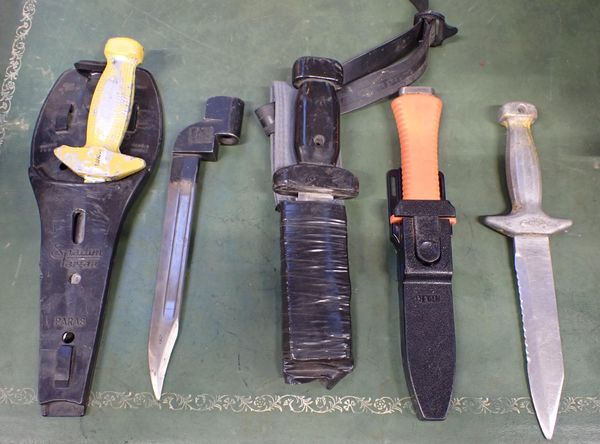 FOUR DIVING KNIVES