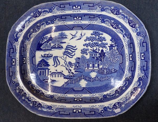 A VERY LARGE DAVENPORT WILLOW PATTERN MEAT PLATE