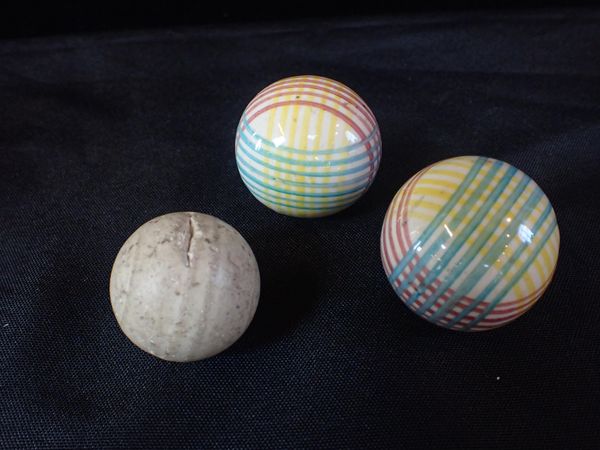 A PAIR OF SMALL POTTERY CARPET BOWLS