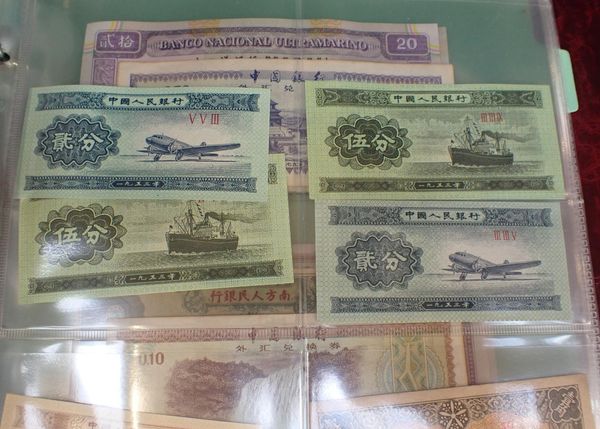 AN ALBUM OF WORLD BANKNOTES