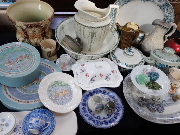 A BOXED SET OF GIEN 'LES SAVEURS' PLATES