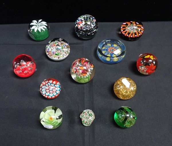 A COLLECTION OF GLASS PAPERWEIGHTS