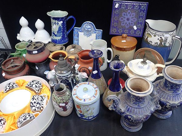 A CANTAGALLI LIDDED JAR, AND OTHER CERAMICS