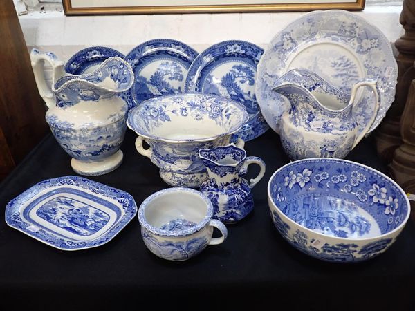 A VICTORIAN CHILD’S BLUE AND WHITE POTTERY CHAMBER POT