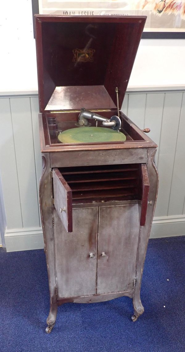HIS MASTERS VOICE (THE GRAMOPHONE Co Ltd) CABINET GRAMOPHONE